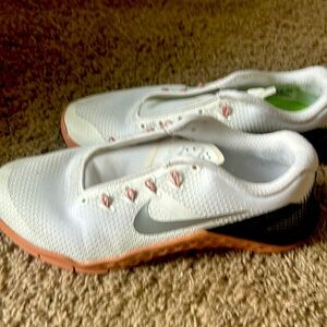 Metc sneakers by nike